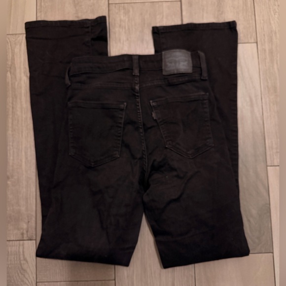 Levis Women's 725 Bootcut High Rise - Picture 6 of 6